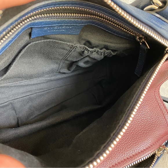 Givenchy pebbled colorblock leather shoulder bag - Picture 15 of 15